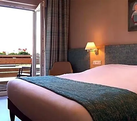 Les Remparts Hotel 3*