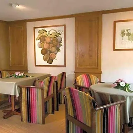 Les Remparts Hotel 3*