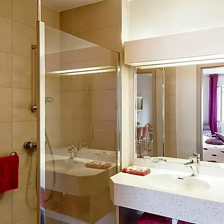 Les Remparts Hotel 3*