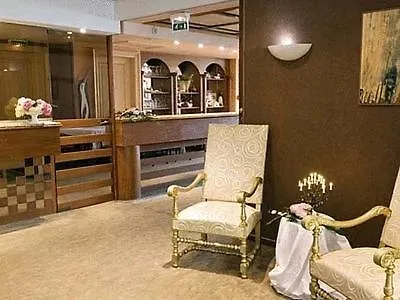 Hotel Les Remparts 3*