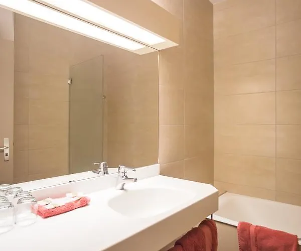 Hotel Les Remparts 3*