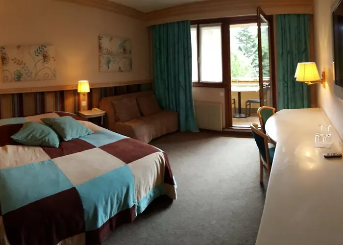 Les Remparts Hotel 3*