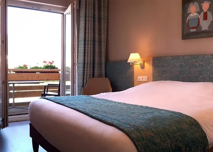 Hotel Les Remparts 3*